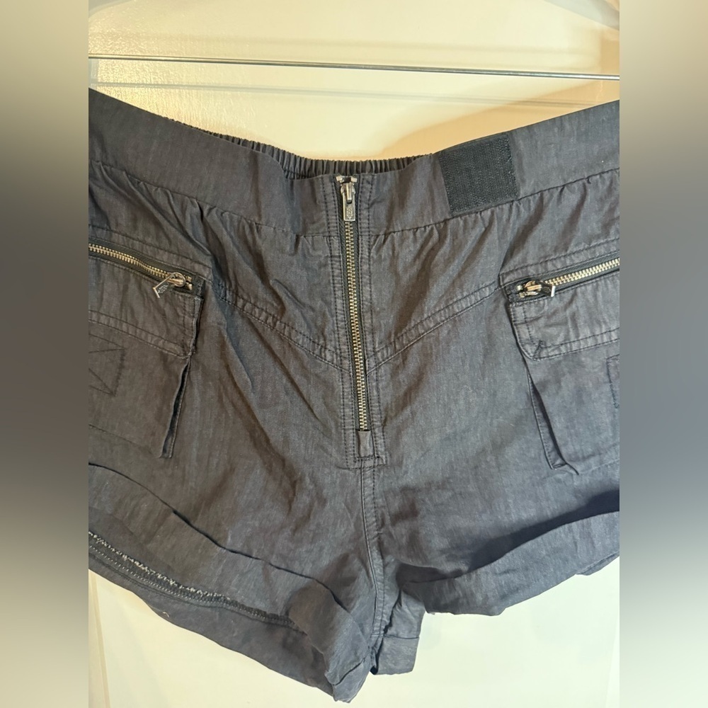 NWOT Free People Movement Women’s Black In The Lead Shorts - Size Large - Picture 3 of 7